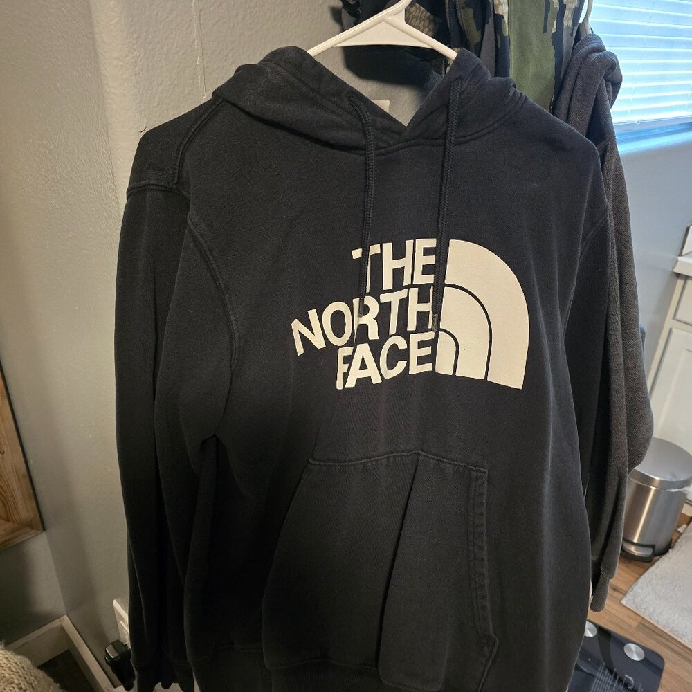 Men's north face sweatshirt